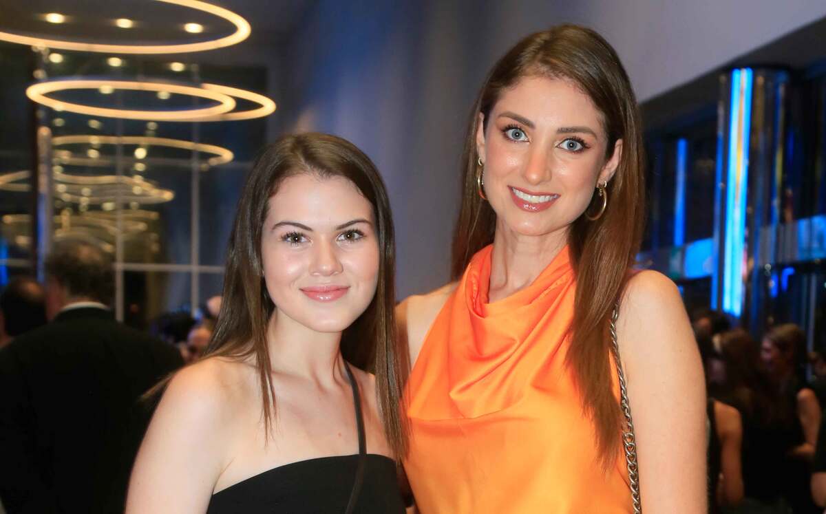 Gabriela Velázquez y Brisseida Moya