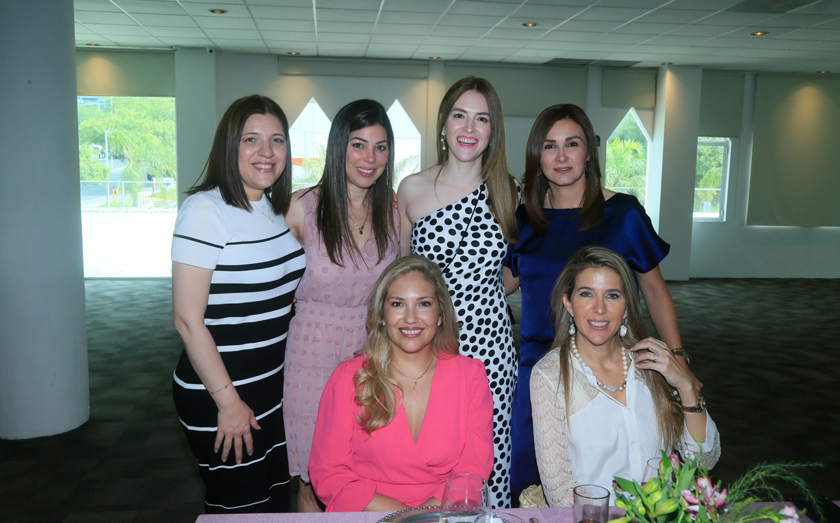 Liliana Velázquez, Marcela de Garza, Gaby de Kuri, Cecilia de Elizondo, Cynthia Arrellano de González y Caty Villarreal de Safi / Foto: Omar Valdez