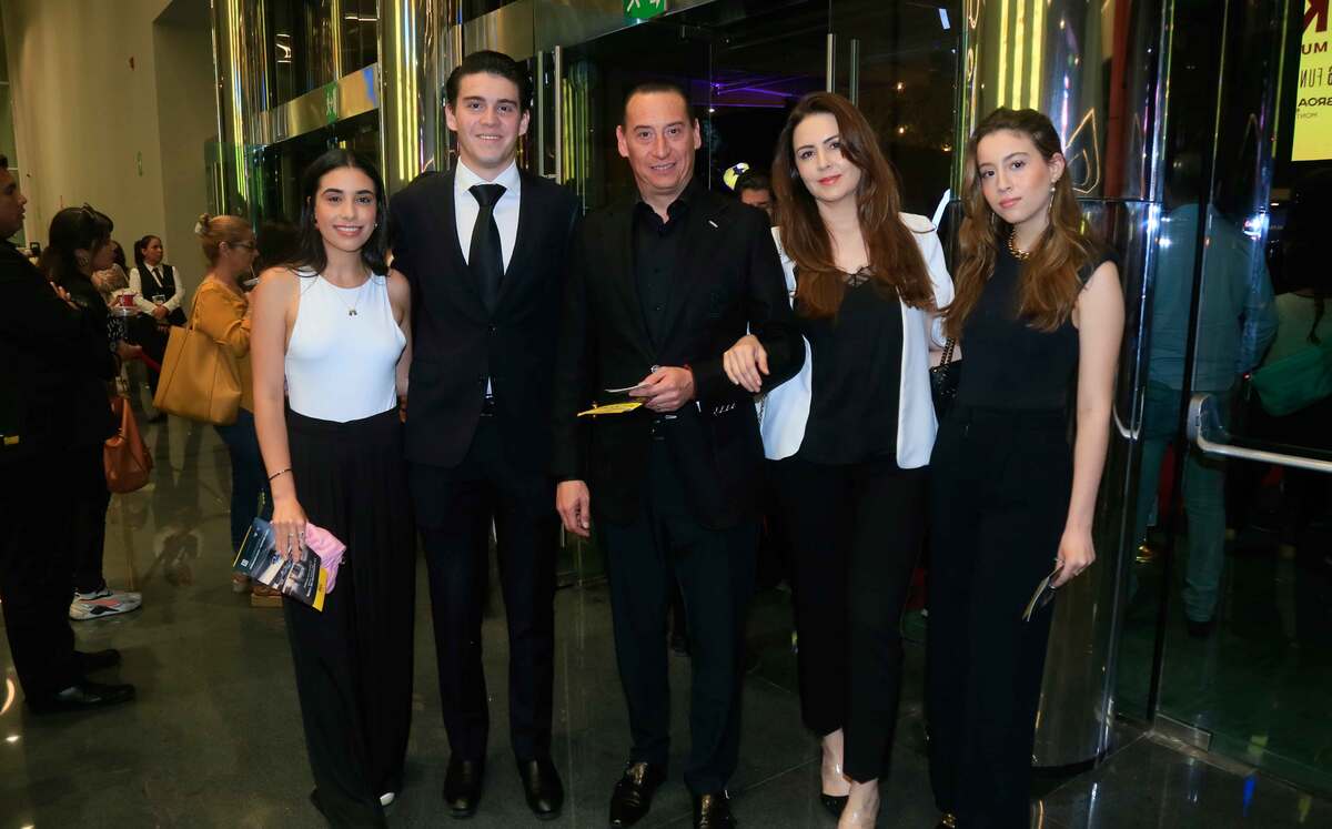 Marisol Garza, Juan Diego Páez, Adrián Páez, Maca Romo de Páez y Maca Páez