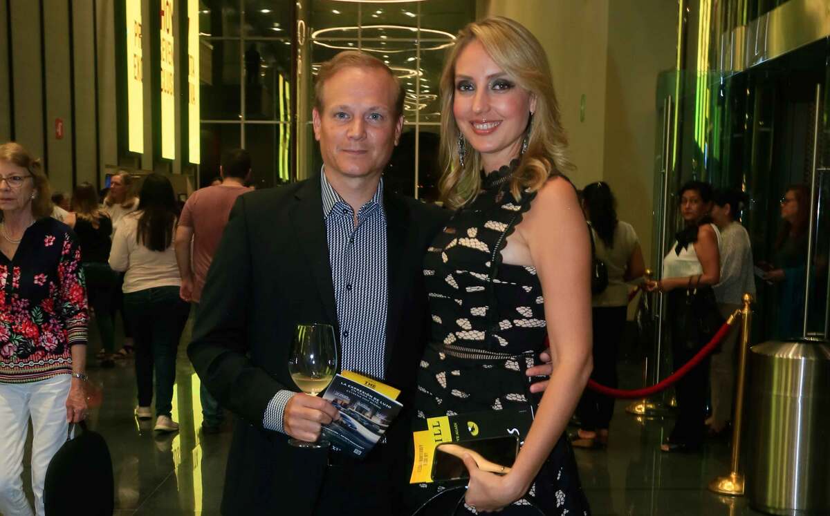Raúl González y Leslie Gold