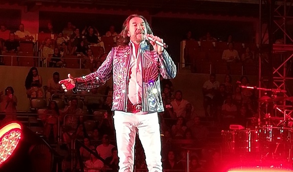 Marco Antonio Solís, El Buki, ofreció un concierto en Mundo Imperial como parte de su gira mundial. (Paulo Correa)