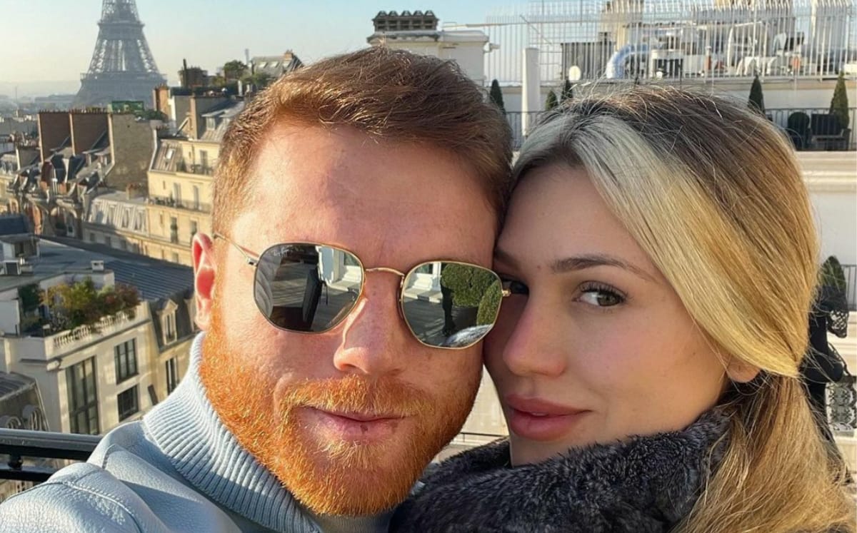 Fernanda Gómez luce elegante pijama de seda con Canelo Álvarez (Instagram)
