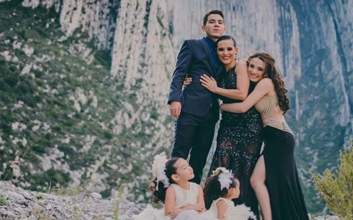 Karla Luna con sus cuatro hijos en una sesión (Fotos: Instagram)