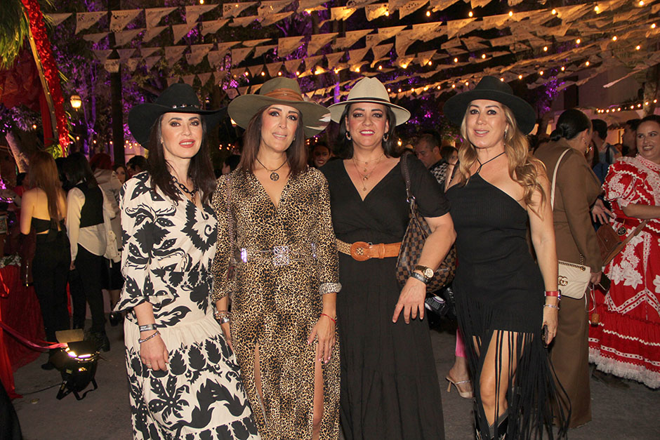 Susana Hernández, Ana Cecilia González, Lucy Anaya y Lorena Martín
