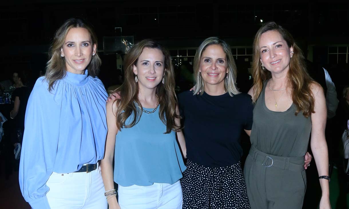 Lisa Barraza, Claudia López, Lucía Zamora y Marcela Valadez de Joffroy