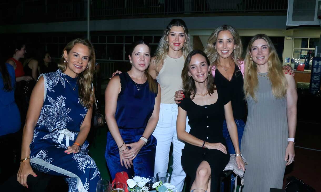 Janine Garza de Niño de Rivera, Aleyda Martínez, Balbina Elizondo, Connie Rodríguez, Melissa De la Garza y Nazareth De la Garza