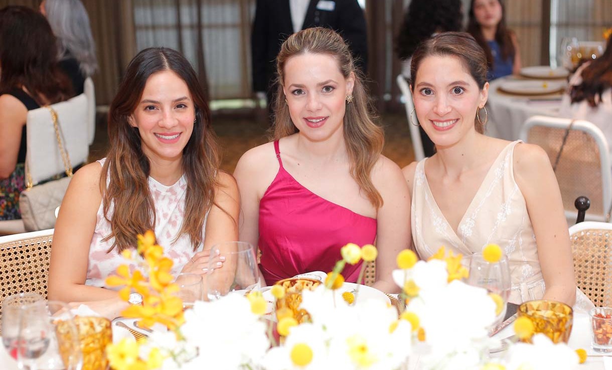 Loretta Martell, Tita Cantú e Isabella Rodríguez