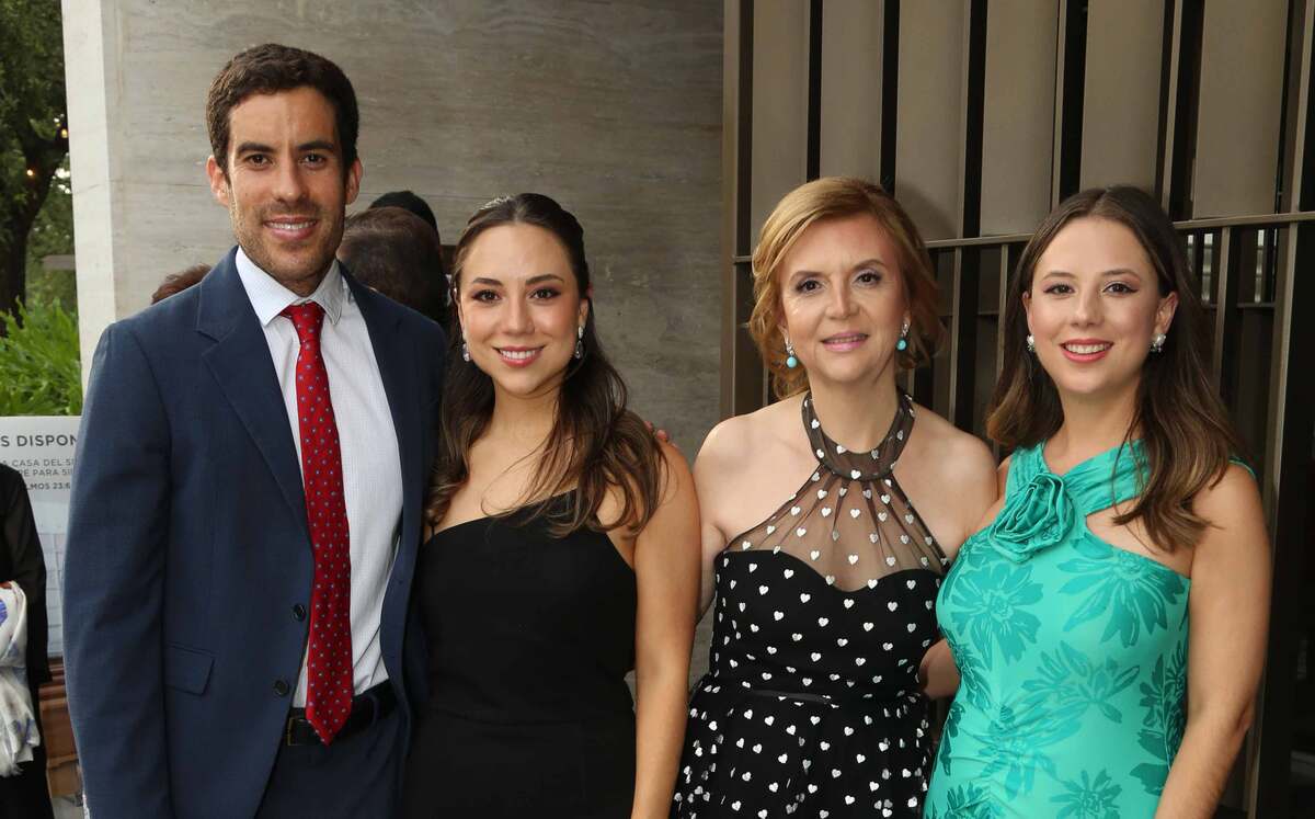 Daniel García, Paulina Garza, Bertha de Garza y Bárbara Garza