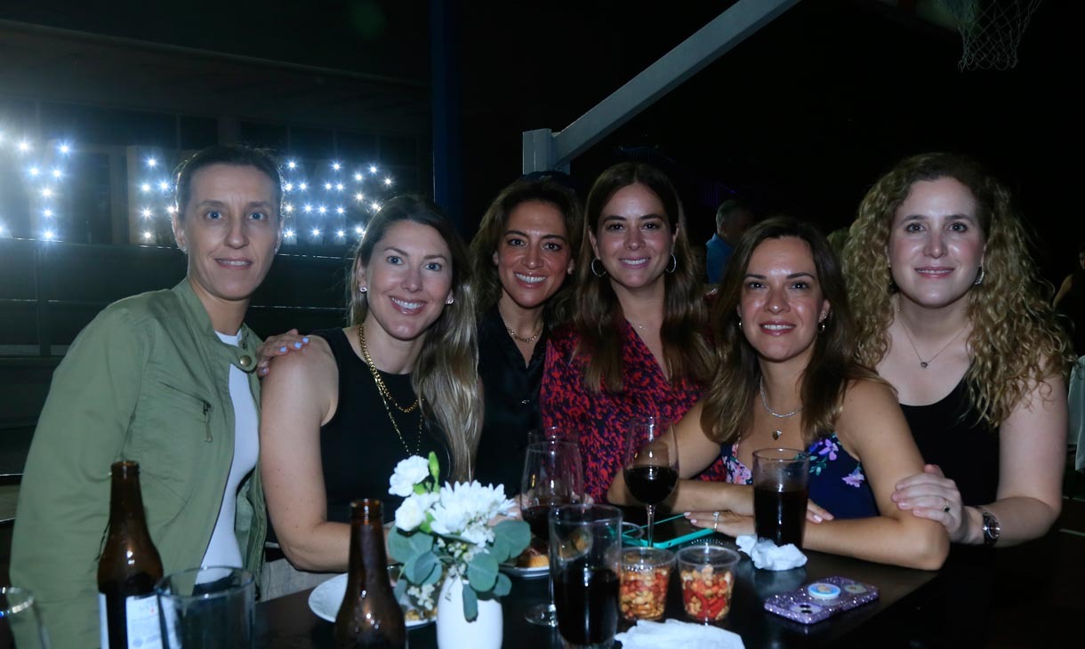 Federica Ruiz, Lucía Margáin, Jimena Caparrozo, Ady González, Pamela González y Paola Rodríguez