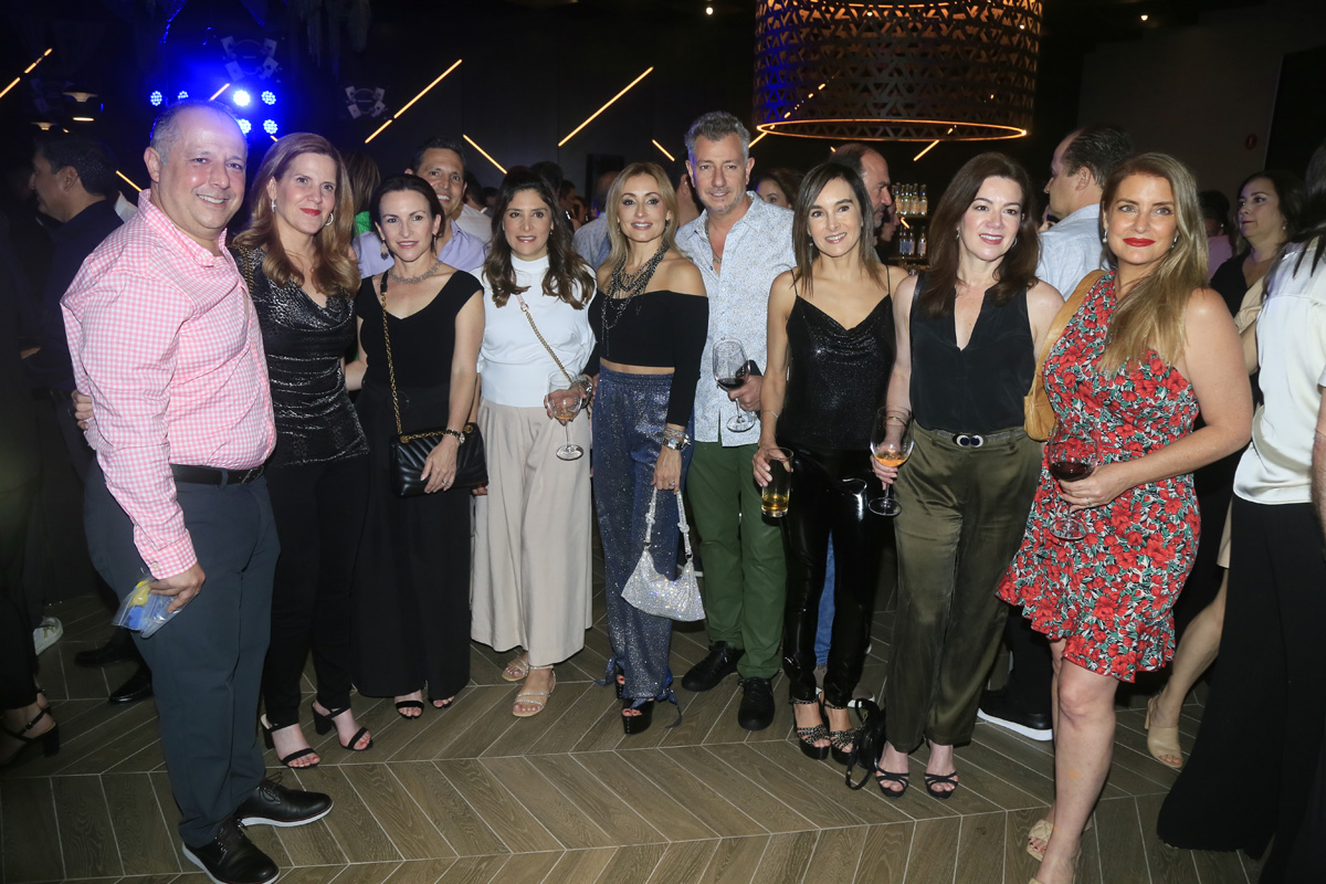 José Mota, Magdalena Guerra, Lucía Elizondo de Garza T, Eduardo Garza T, Érika López, Lourdes Tirado, Marco Becerra, Cecilia Galván, Gabriela Zambrano