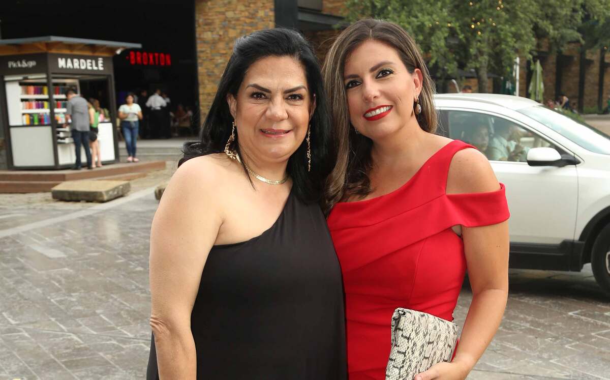 Julieta Vela y Ana Aldrete