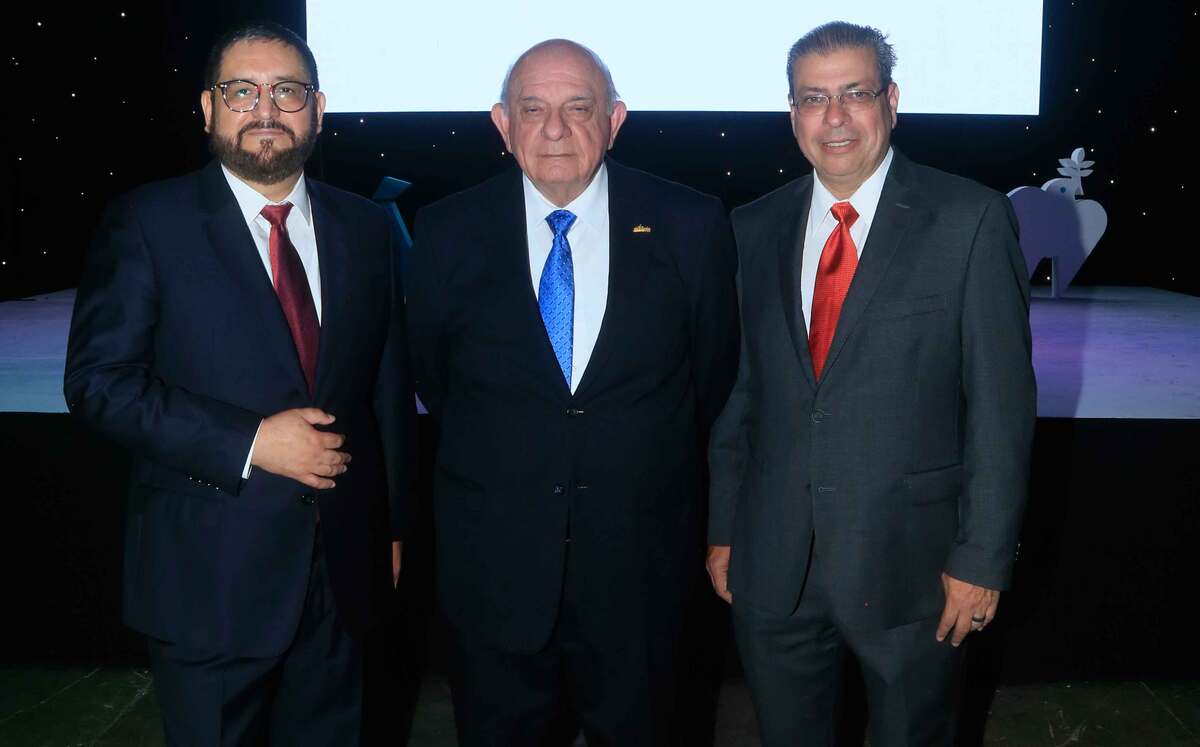 Oscar Reyes, James Colier y Mauricio Colier