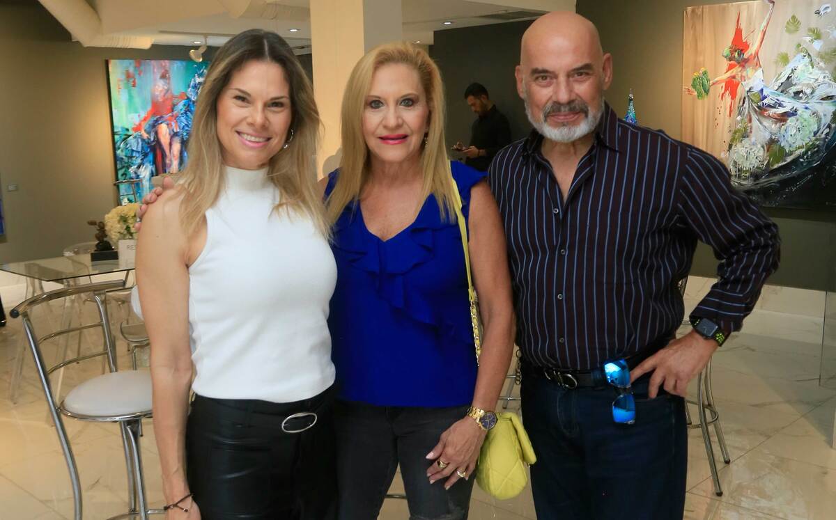 Paola Santos, Norma Ruíz y Alberto Villarreal
