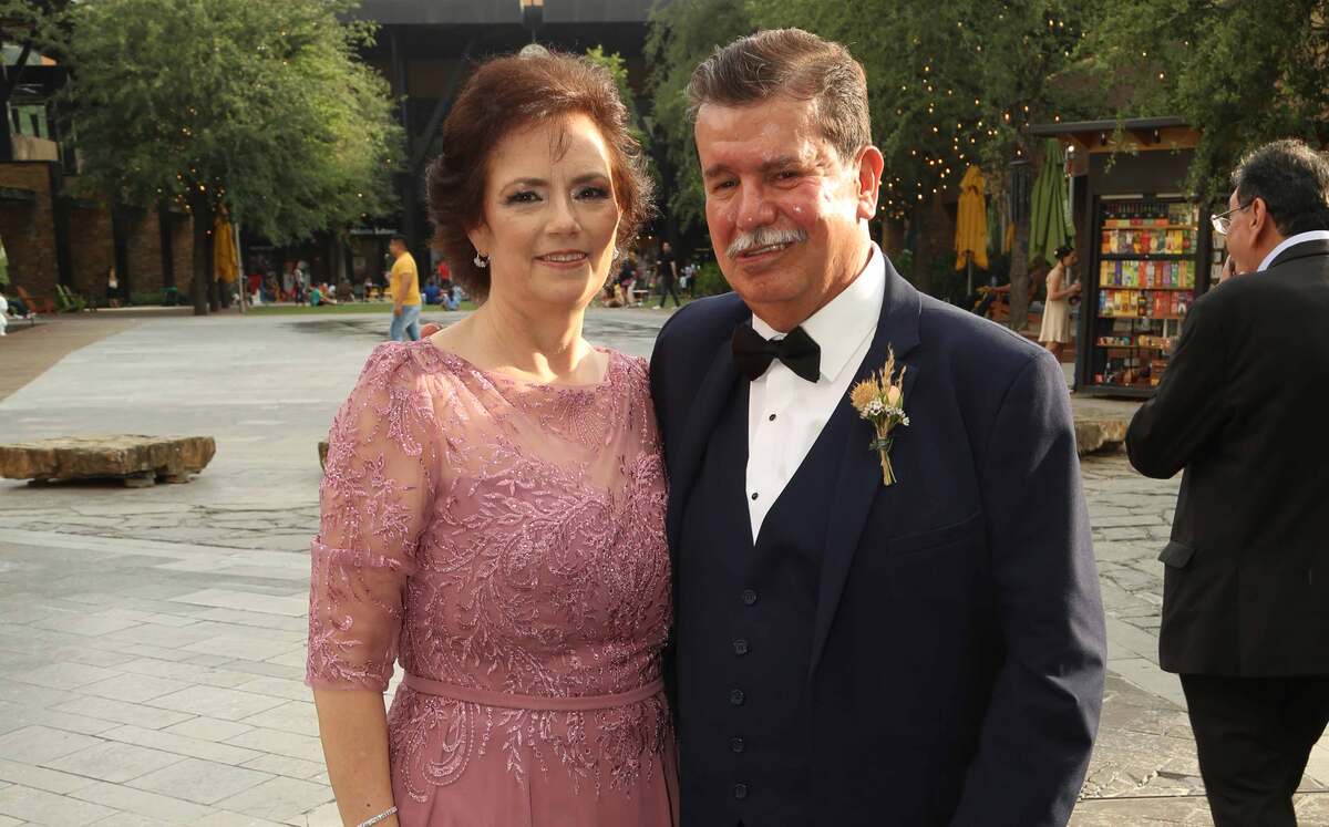 Papás del Novio. Lorena Gómez y Miguel Nuñez