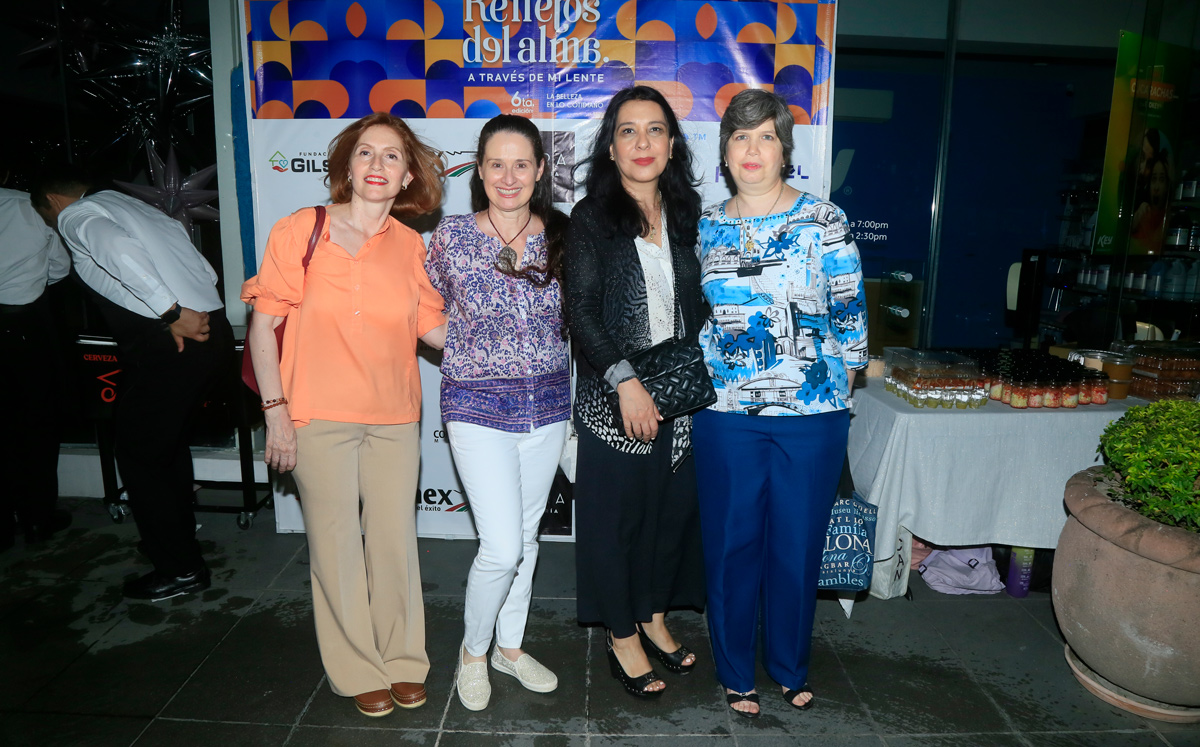 Pilar Elizondo de Dieck, Miranda Sada, Luz María Ledezma y Susana de Guzmán / Foto: Omar Valdez