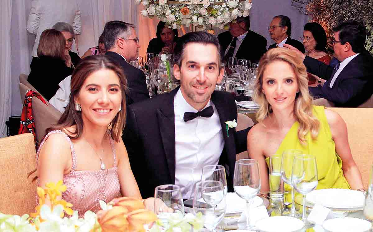 Mayte Holguera, armando solbes y Chris Villaseñor