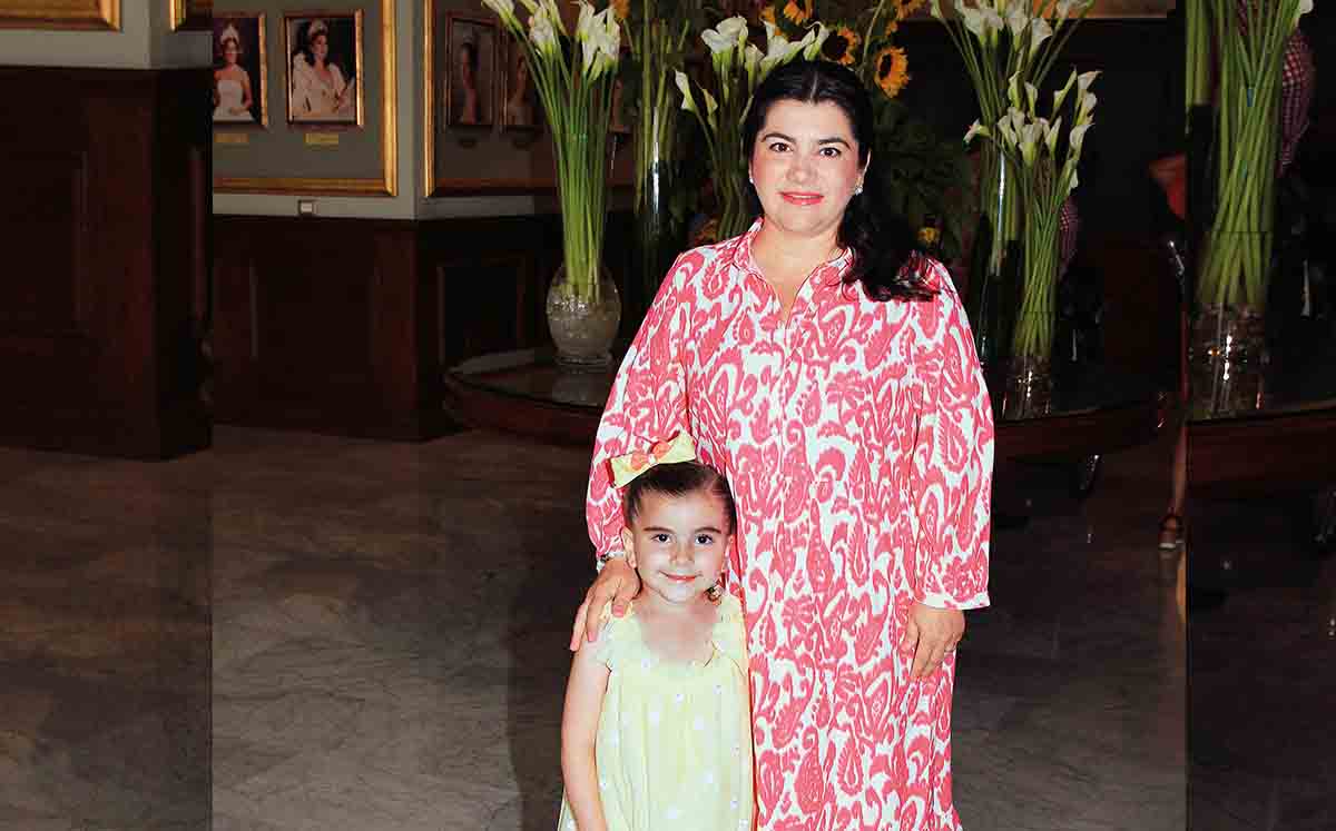 lucia Lacorte y Nazzde Mennah