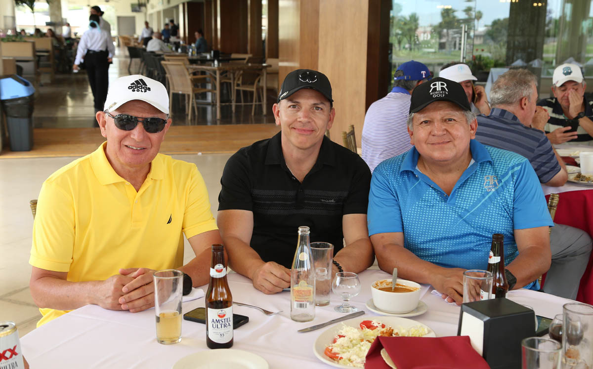 Makhlouf, Poncho y Ricardo