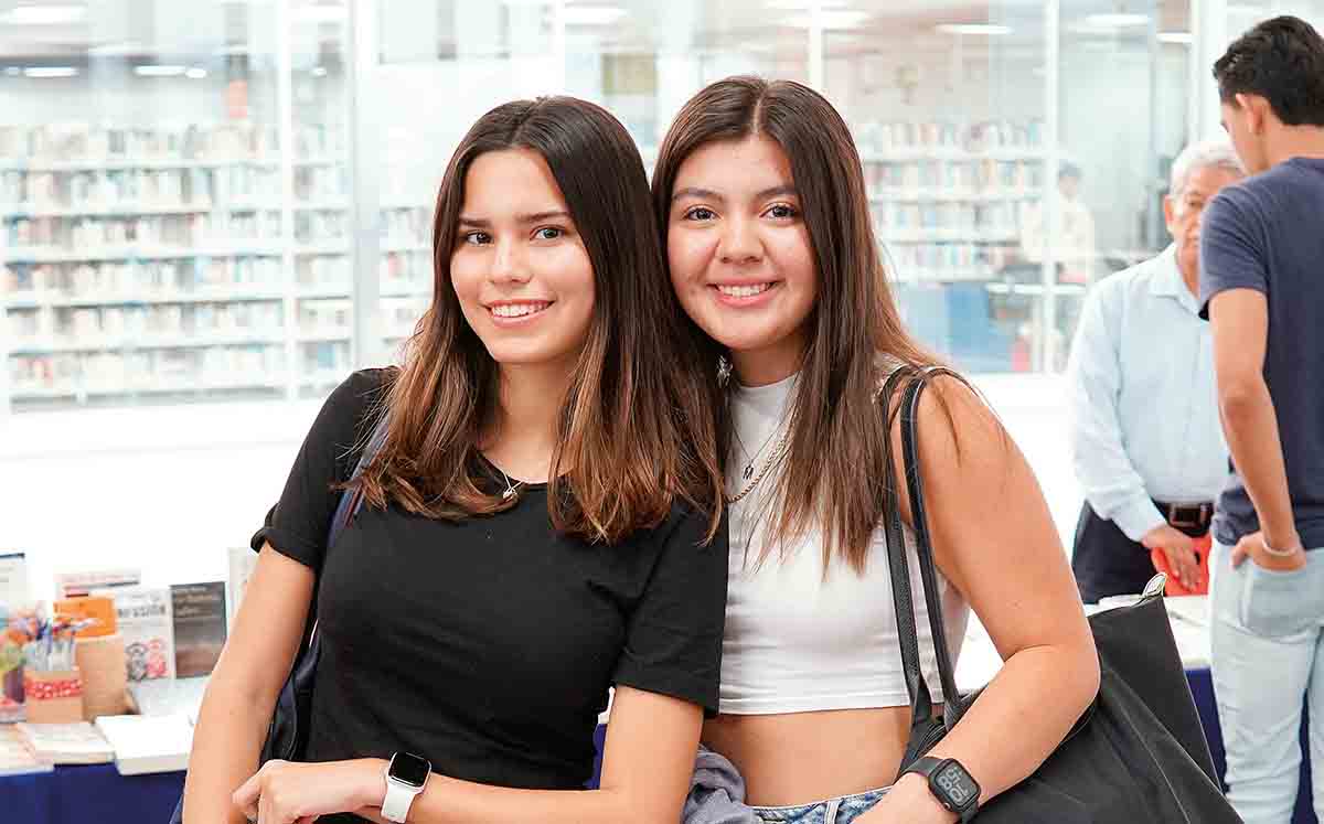Montse Puentes y Marygaby Castañeda
