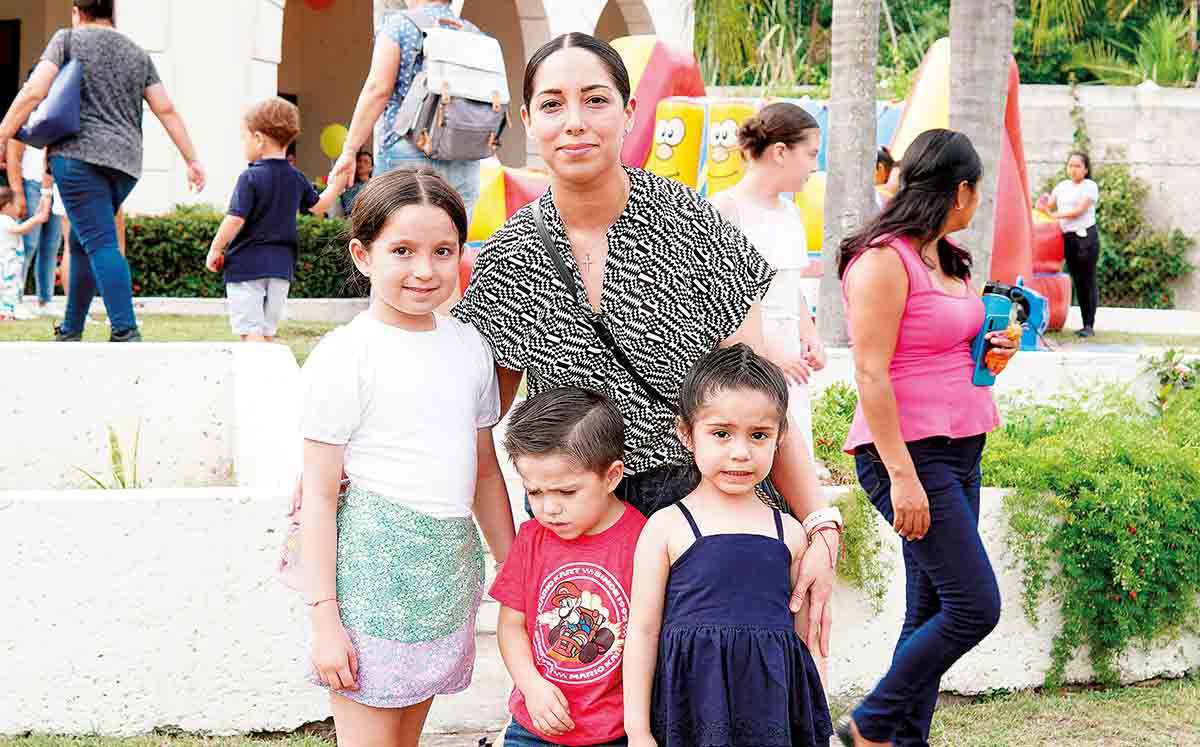 Renata santoscoy, Luis Carlos santoscoy, Valentina Santoscoy y Ana Luisa Regalado
