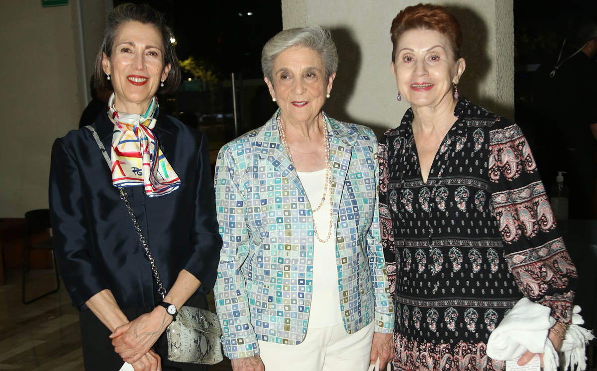 Angelina Elizondo, Angelina García de Elizondo y Bissi Dudreva / Foto: Roberto Alvarado
