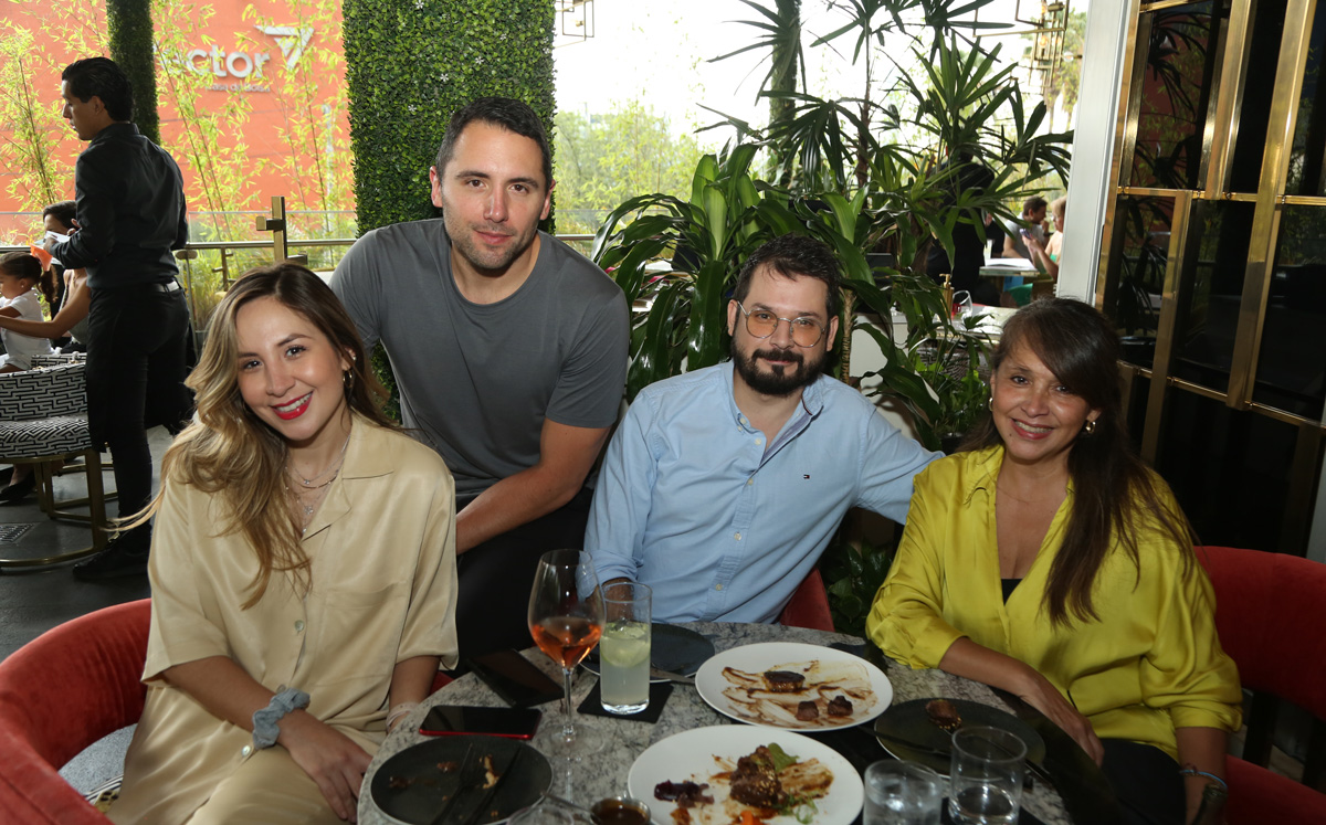 Daniela García, Marcelo Álvarez, Patricio García y Daniela Pineda / Foto: Roberto Alvarado