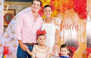Cándido Capetillo, Cynthia Larraga, Daniela Capetillo y Sebastián Capetillo / Foto: Pildorín