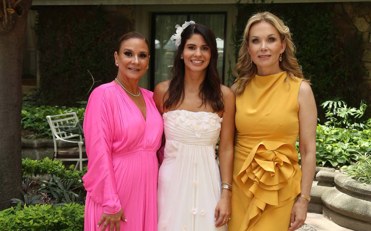 Laura Gómez de Reyes, María José Reyes y Julia Ibarra de Rodríguez. Fotos: Roberto Alvarado