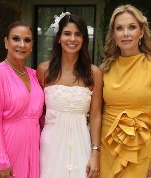 Laura Gómez de Reyes, María José Reyes y Julia Ibarra de Rodríguez. Fotos: Roberto Alvarado