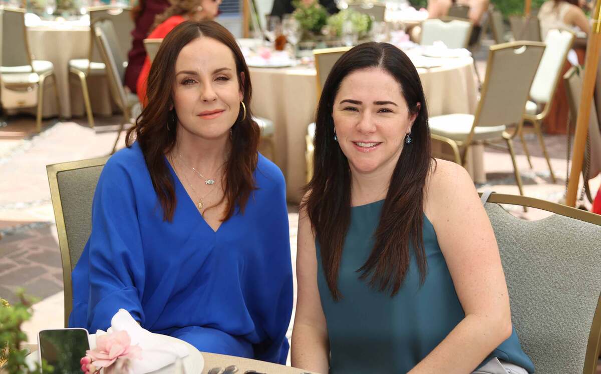 Luisina Garza de Pérez y Verónica Pérez