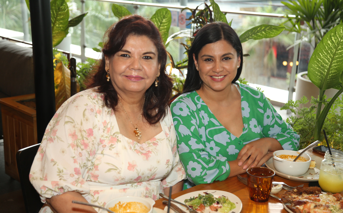 María de los Ángeles Rocha y Brenda Arroyo / Foto: Roberto Alvarado