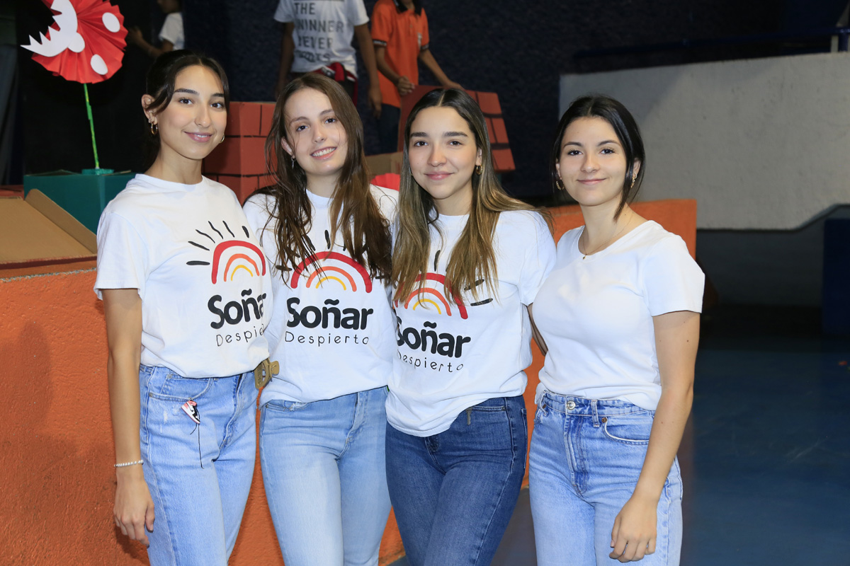 María Bueno, Mariana Sada, Regina Sillas e Isabella Morales