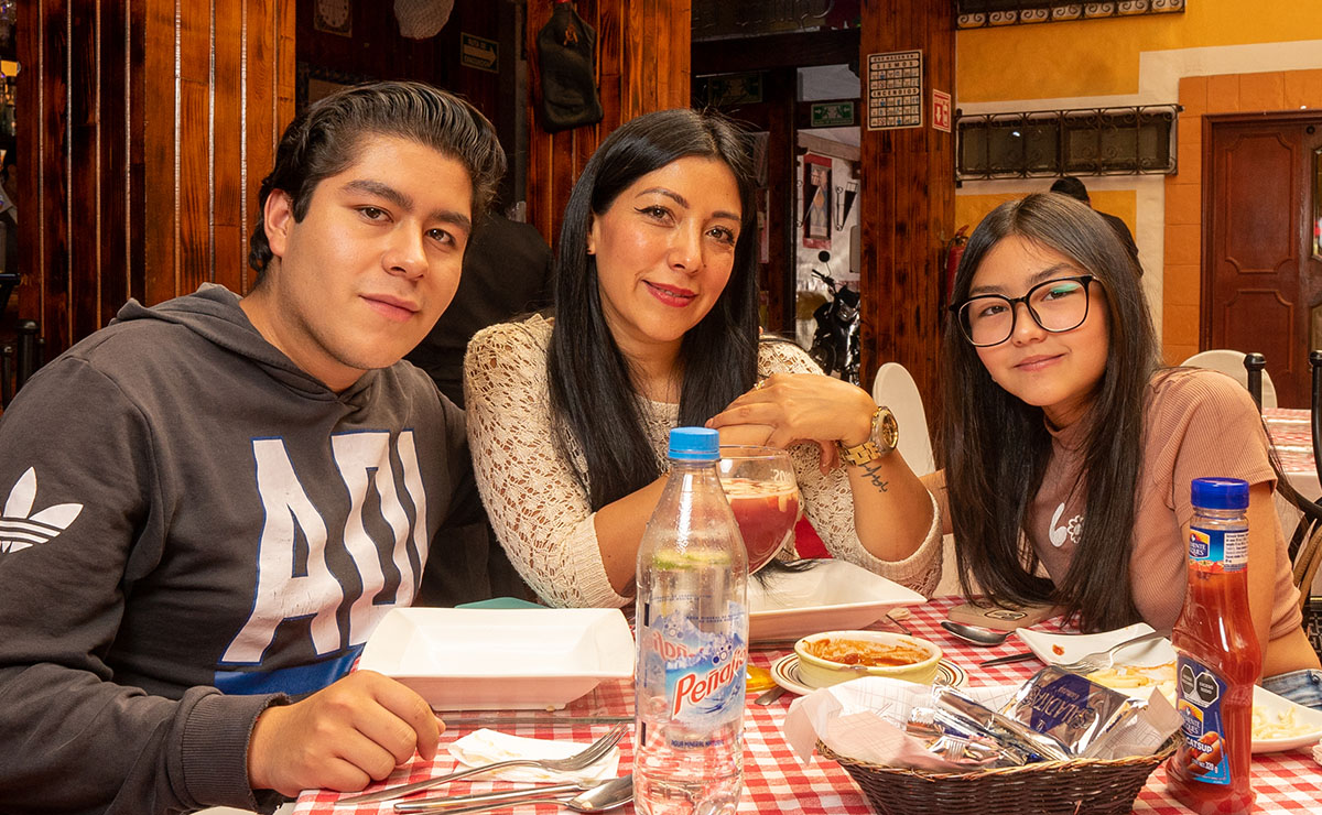 Mauricio Rojas Garcia, Ana Paula Rojas y Marisol García