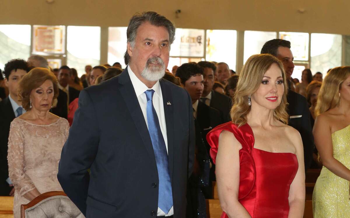 Papás del novio. José Luis Farías y Gaby Villarreal