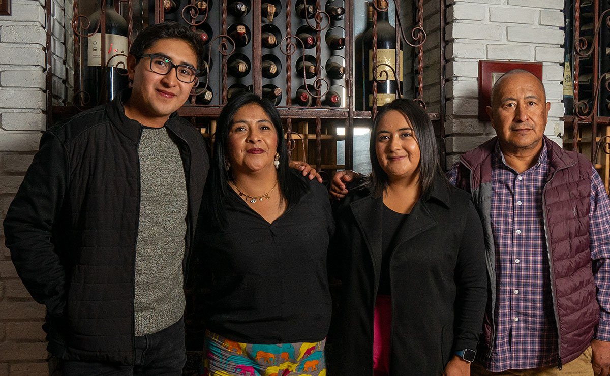 Sebastián Talavera, Guadalupe Méndez, Alejandra Talavera y Alejandro Talavera