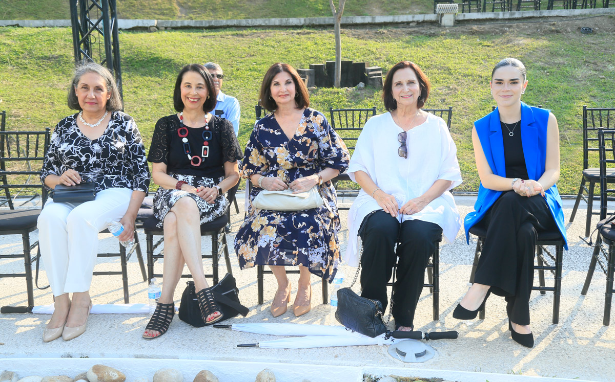 Susana García, María Teresa Mijares, Cristina Maiz, Blanca Maiz y Miranda Ayala / Foto: Omar Valdez