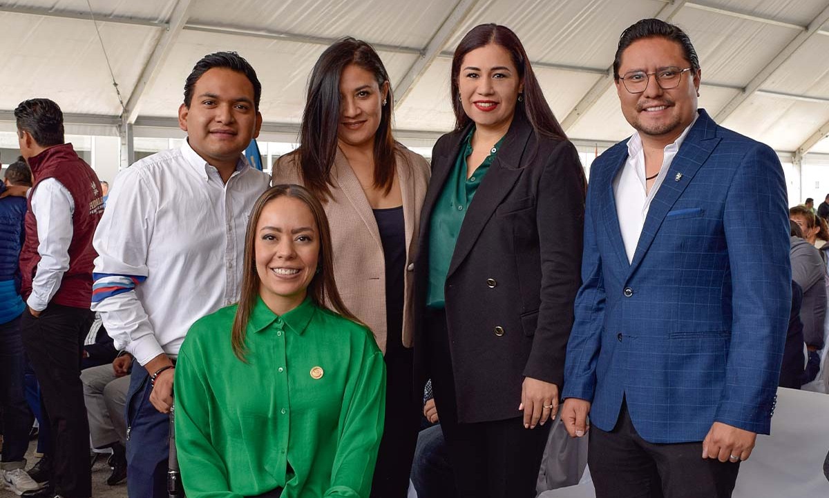 Jair García, Kenia Montiel, Alejandra Calva, Julio cesar Monsalvo y Michelle Calderón