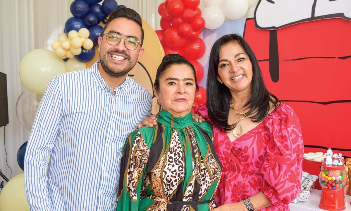 Axel García, Rebeca Rubio y Griselda Medécigo