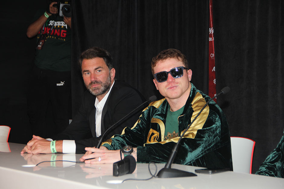01 John Ryder y Canelo Álvarez