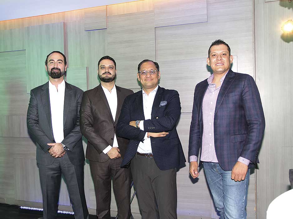 02 José Pablo Ramos, Carlos del Vivar, Iván Hernández y Christian Pérez