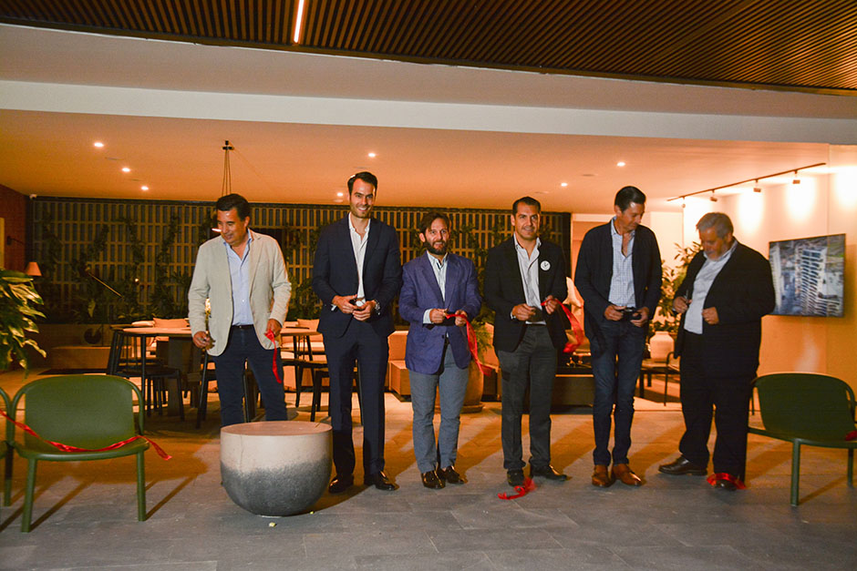 Juan José Errejón, Juan Pablo de la Torre, Cheo Martínez, Pablo Canales, Mauricio Martínez y Eduardo Mendieta