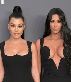 Kim y Kourtney Kardashian: Así es su turbulenta relación (Foto: Getty)