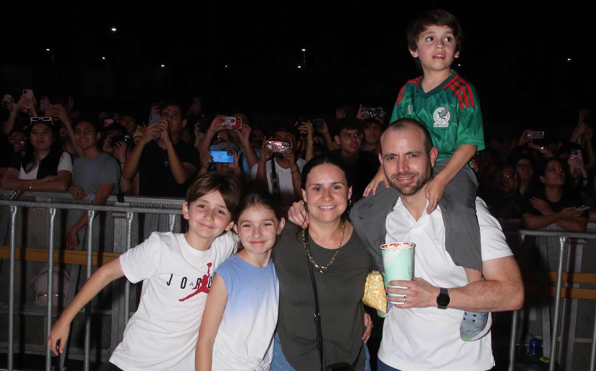 Carlos Romo, Betty Romo, Betty Guerra, Carlos Romo y Rodrigo Romo