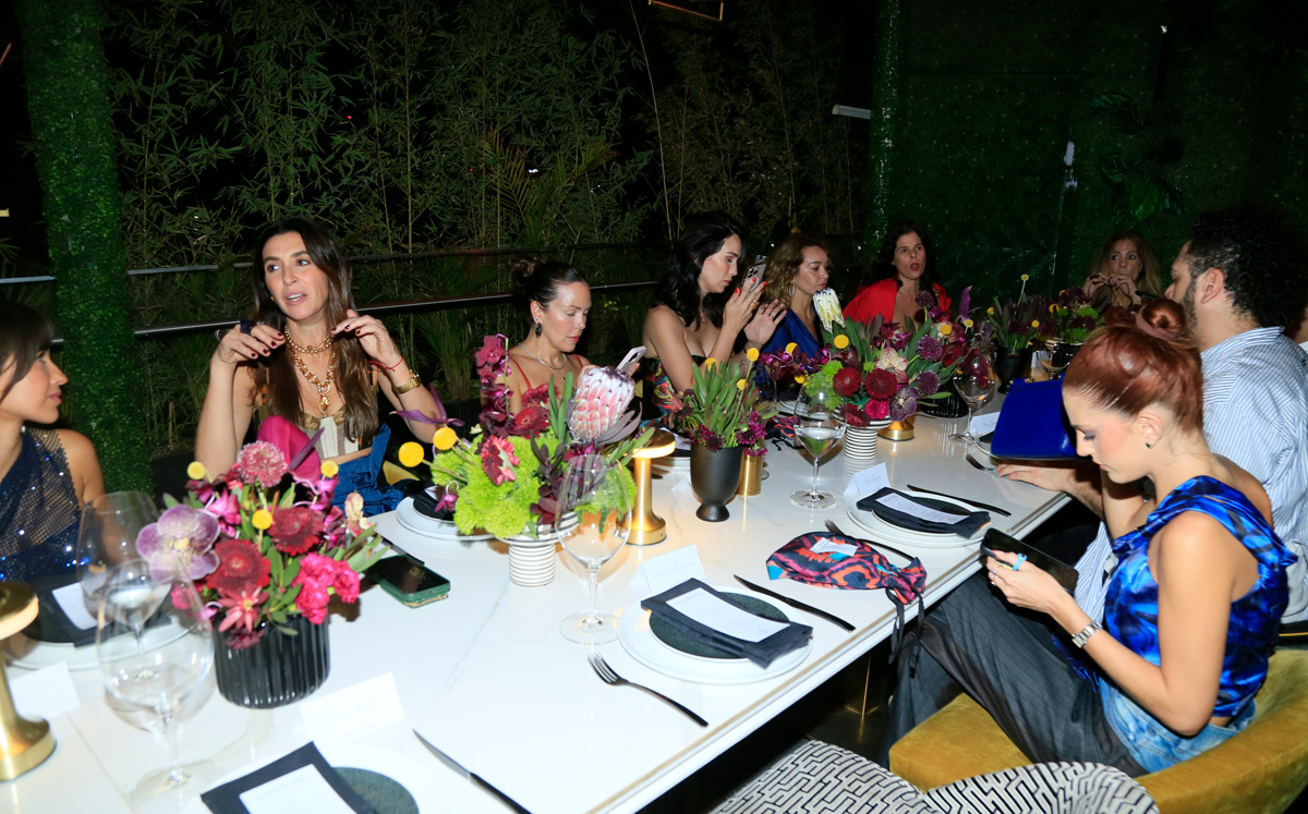 Fashionistas e influencers asistieron a la boutique y a la cena en Sibau / Foto: Omar Valdez
