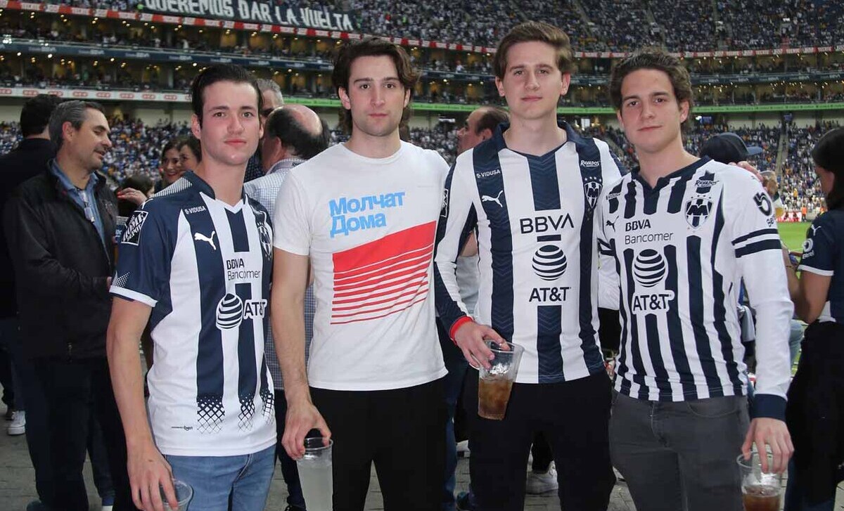 Johan Backhoff, David Vallina, Gabriel Padilla y Jaime Chapa