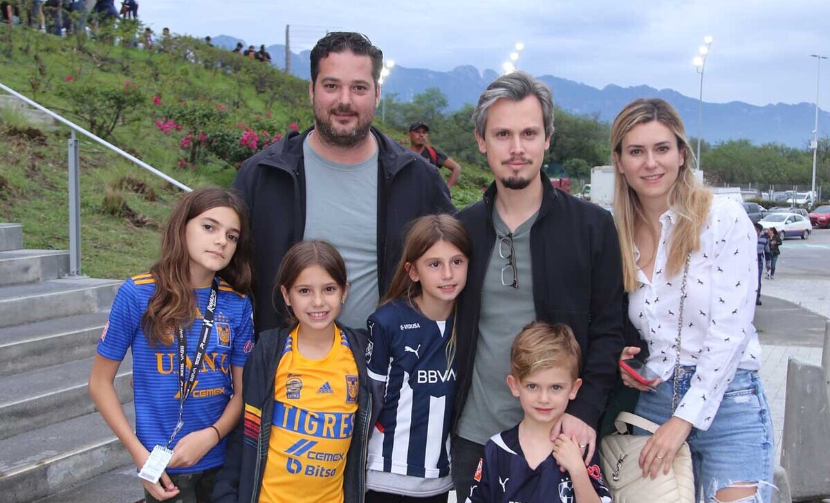 Jorge Treviño, Guillermo Zambrano, Regina Laborín de Zambrano, Nicole Gutiérrez, Mila Treviño, Genoveva Zambrano y Guillermo Zambrano