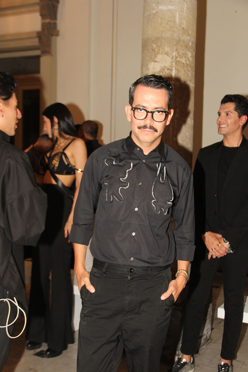 02 Manolo Caro