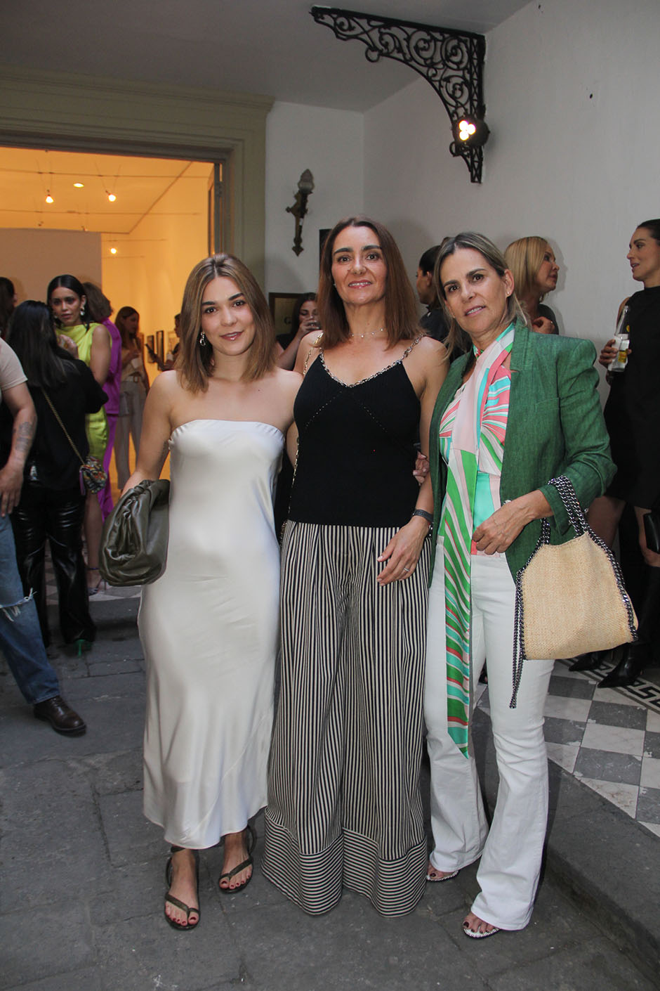 Regina Hernández, Ana Paula Rosas y Laura de la Cueva