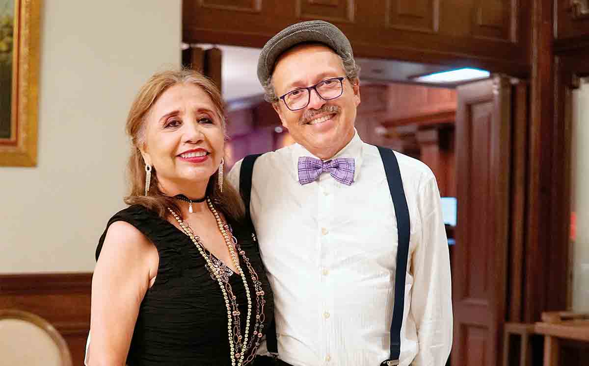 AMELIA FLORES Y LUIS ANTONIO COBOS