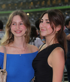 Cata Santos y Daniela Lostanau
